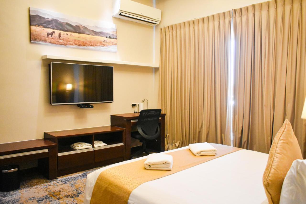 Mg Grand Hotel Olongapo Bagian luar foto
